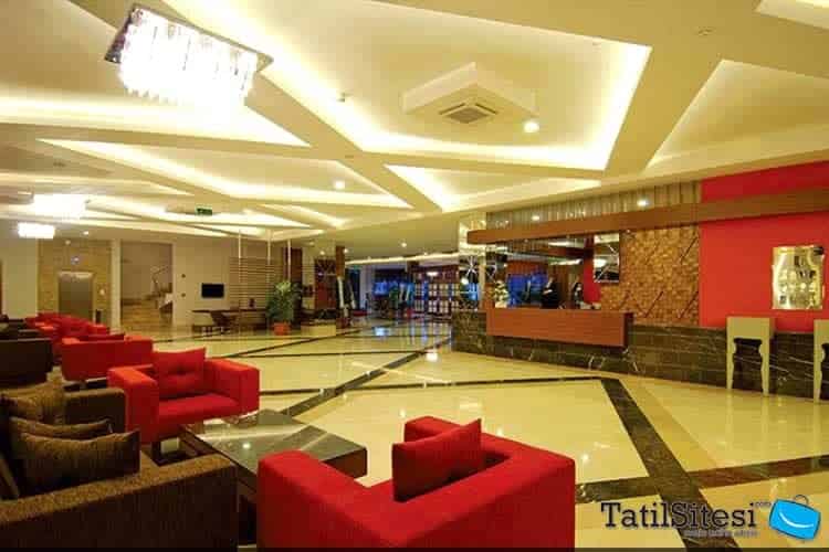 Commodore Elite Suites Spa